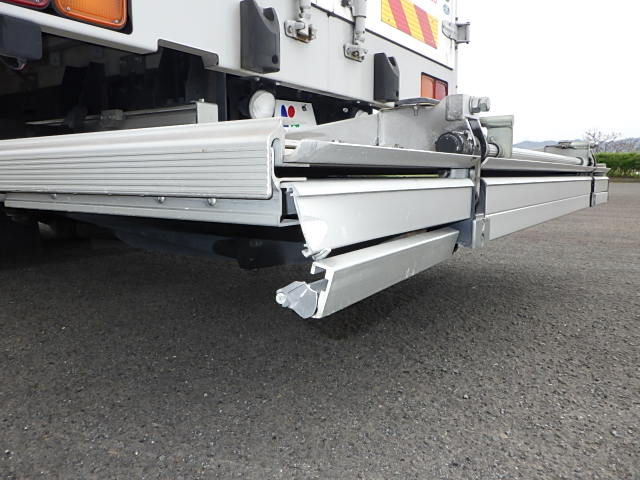 いすゞ令和3年☆格納ゲート付きウィング☆|中古トラックの販売・買取・査定のアイナビ