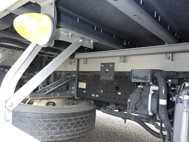 いすゞ令和3年☆格納ゲート付きウィング☆|中古トラックの販売・買取・査定のアイナビ