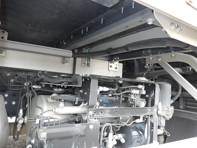 いすゞ令和3年☆格納ゲート付きウィング☆|中古トラックの販売・買取・査定のアイナビ