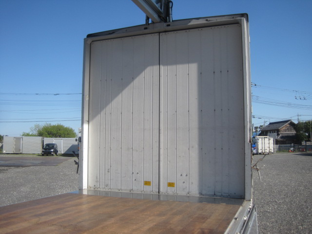 6700ボディワイド積載量2850㎏|中古トラックの販売・買取・査定のアイナビ