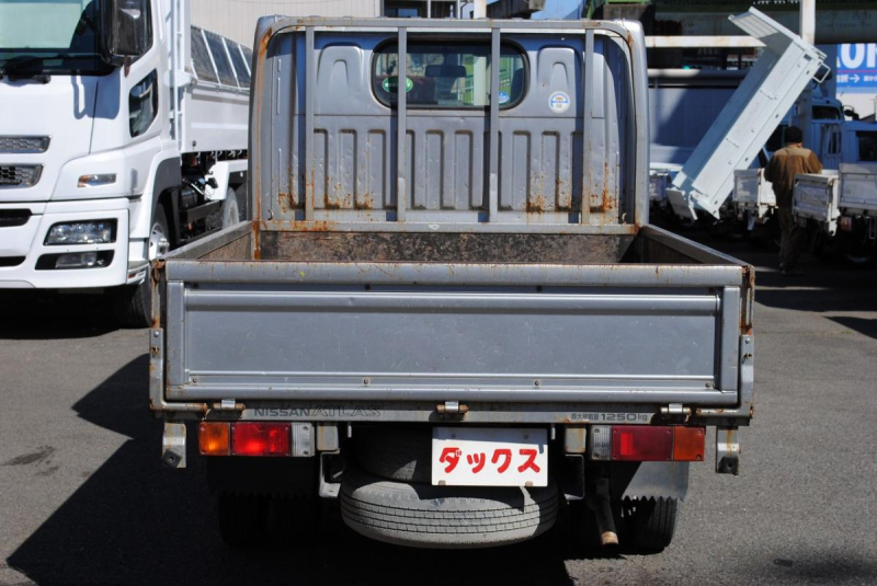 H23 アトラス Wキャブ平ボディ 積載1.25t|中古トラックの販売・買取・査定のアイナビ