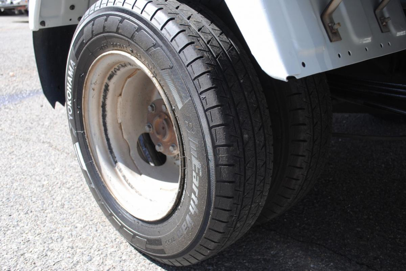 H18 アトラス Wキャブ平ボディ 積載1.25t|中古トラックの販売・買取・査定のアイナビ