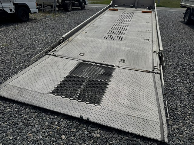 平成16年式☆三菱キャンター車検付き 2t積載車 ラジコン|中古トラックの販売・買取・査定のアイナビ