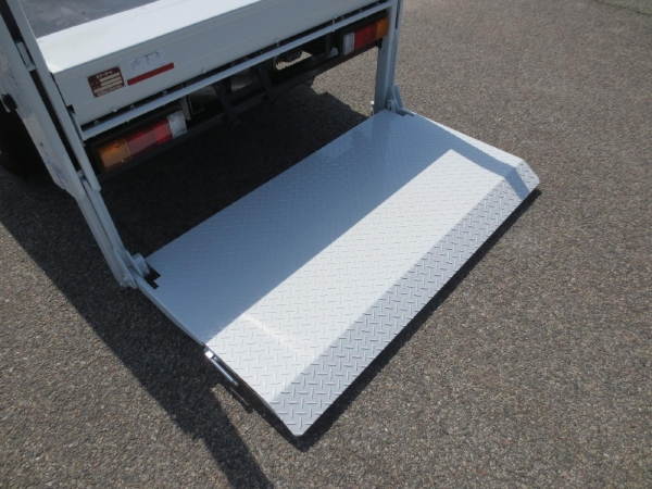 三菱キャンター平ゲート付|中古トラックの販売・買取・査定のアイナビ