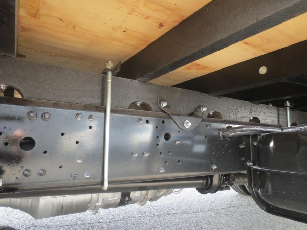 三菱ファイター4段ラジコンクレーン付|中古トラックの販売・買取・査定のアイナビ