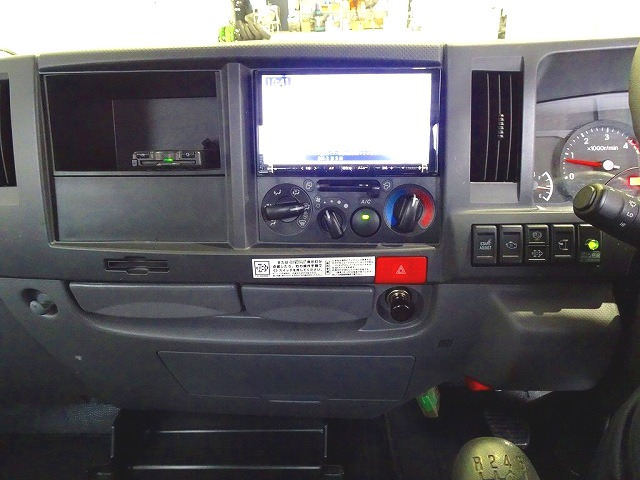 エルフ2tFFL標準タダノ3段クレーン付|中古トラックの販売・買取・査定のアイナビ