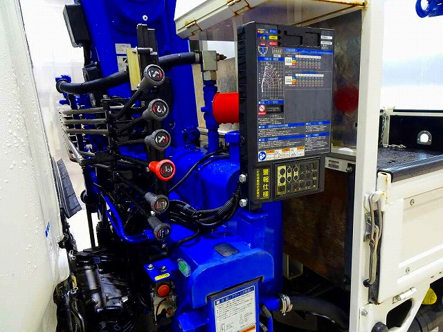 エルフ2tFFL標準タダノ3段クレーン付|中古トラックの販売・買取・査定のアイナビ