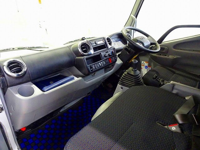 ダイナ2t高床標準ロングタダノ4段クレーン付|中古トラックの販売・買取・査定のアイナビ