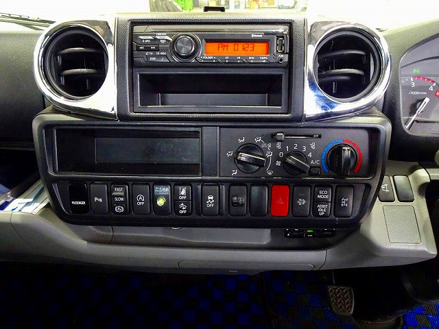 ダイナ2t高床標準ロングタダノ4段クレーン付|中古トラックの販売・買取・査定のアイナビ