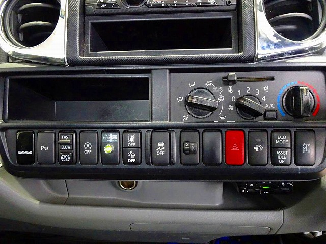 ダイナ2t高床標準ロングタダノ4段クレーン付|中古トラックの販売・買取・査定のアイナビ