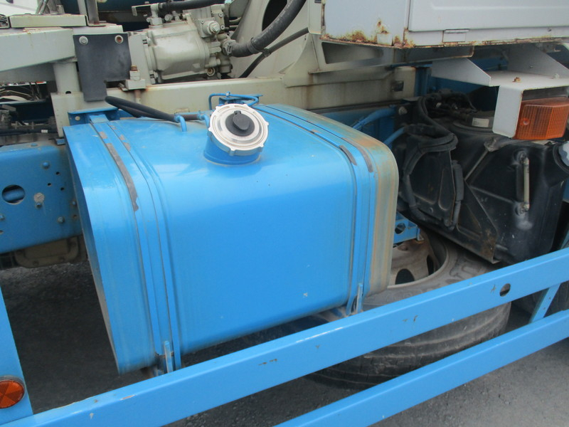 H26プロフィアミキサー車カヤバM44ドラム容量8.7立米|中古トラックの販売・買取・査定のアイナビ