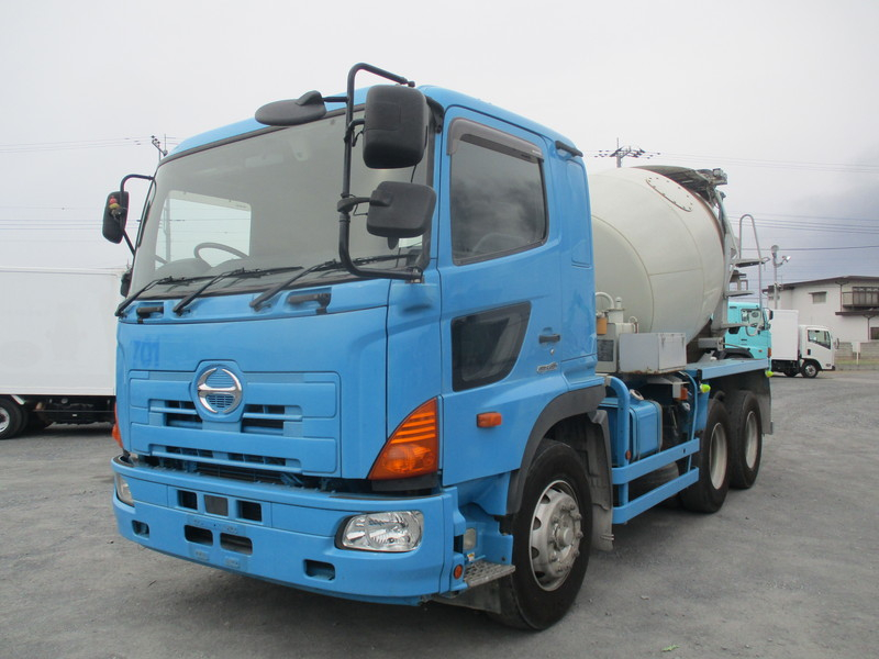 H26プロフィアミキサー車カヤバM44ドラム容量8.7立米|中古トラックの販売・買取・査定のアイナビ