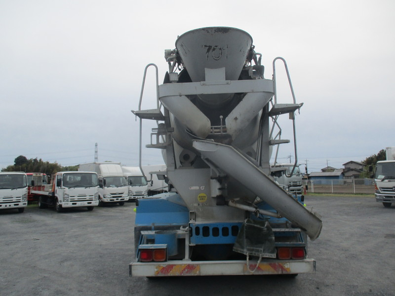 H26プロフィアミキサー車カヤバM44ドラム容量8.7立米|中古トラックの販売・買取・査定のアイナビ