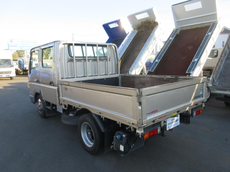 Wキャブ6人乗り 鉄床 ナビ 電格ミラー リヤヒーター|中古トラックの販売・買取・査定のアイナビ