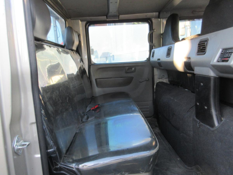 Wキャブ6人乗り 鉄床 ナビ 電格ミラー リヤヒーター|中古トラックの販売・買取・査定のアイナビ