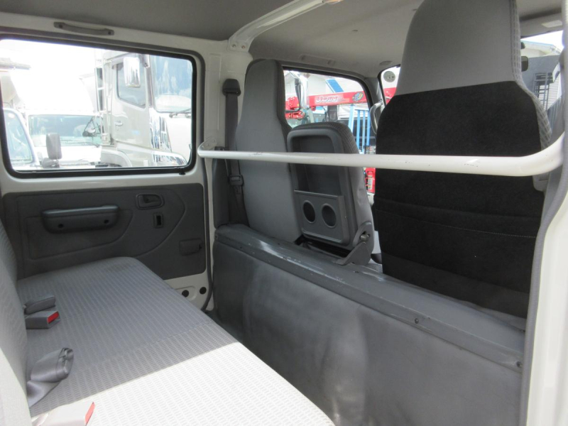 Wキャブ アーム式パワーゲート ナビ|中古トラックの販売・買取・査定のアイナビ