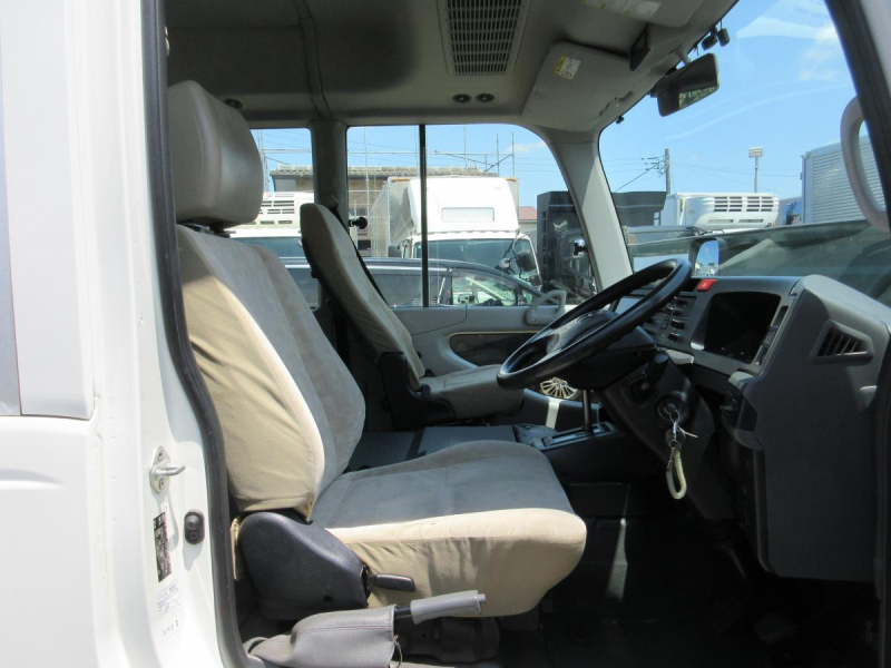 29人乗り 自動ドア バックカメラ Dレコーダー付|中古トラックの販売・買取・査定のアイナビ