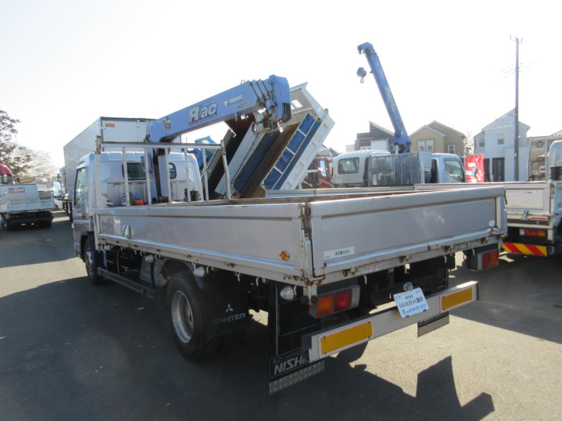 4段クレーン 差し違い ラジコン付 2.9t吊|中古トラックの販売・買取・査定のアイナビ