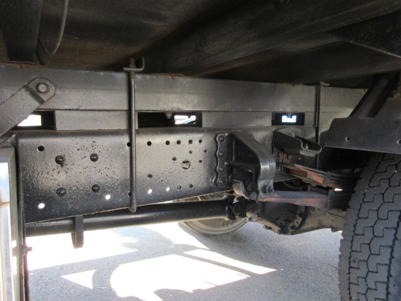 4段クレーン 差し違い ラジコン付 2.9t吊|中古トラックの販売・買取・査定のアイナビ