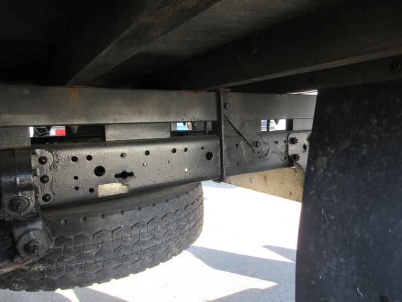 4段クレーン 差し違い ラジコン付 2.9t吊|中古トラックの販売・買取・査定のアイナビ