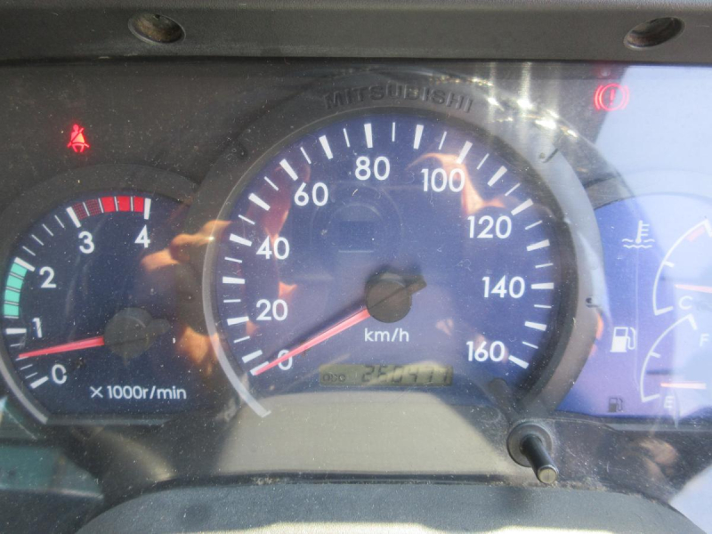 4段クレーン 差し違い ラジコン付 2.9t吊|中古トラックの販売・買取・査定のアイナビ