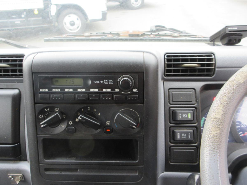 ハイジャッキ 3段クレーン・ラジコン付 2.6t吊|中古トラックの販売・買取・査定のアイナビ