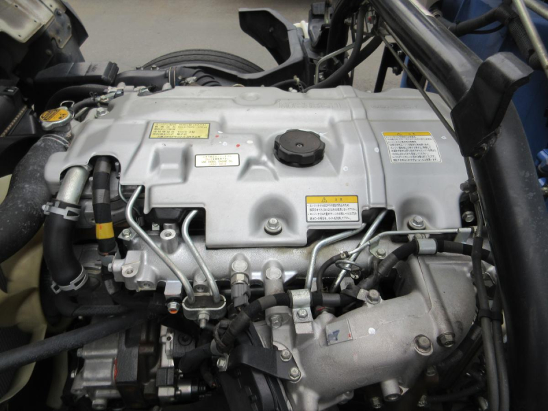 4段ラジコン付 2.6t吊り 木床 高床|中古トラックの販売・買取・査定のアイナビ