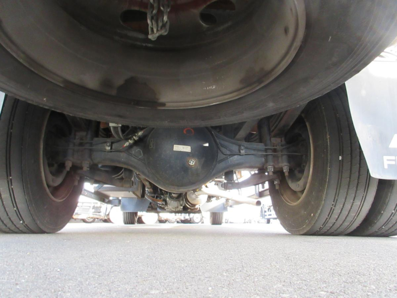 5段クレーン ラジコン付 木床 エアサスシート|中古トラックの販売・買取・査定のアイナビ