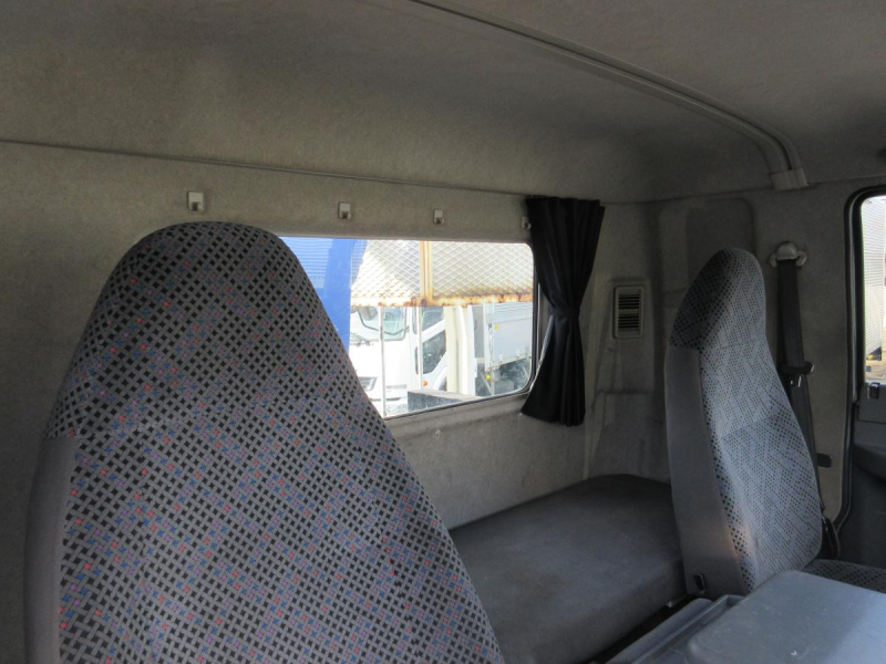 5段クレーン ラジコン付 木床 エアサスシート|中古トラックの販売・買取・査定のアイナビ