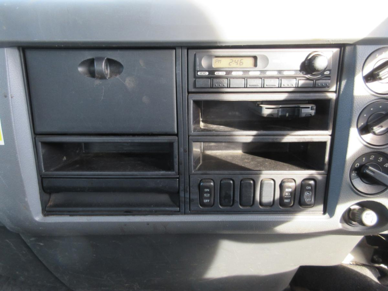 5段クレーン ラジコン付 木床 エアサスシート|中古トラックの販売・買取・査定のアイナビ