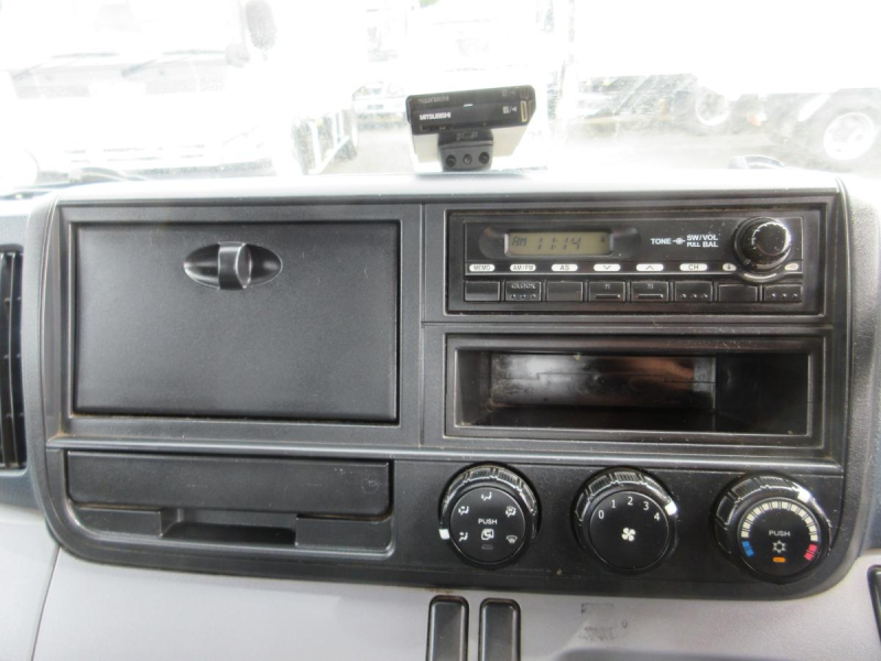 強化ダンプ 三方開 低床フルフラットロー|中古トラックの販売・買取・査定のアイナビ