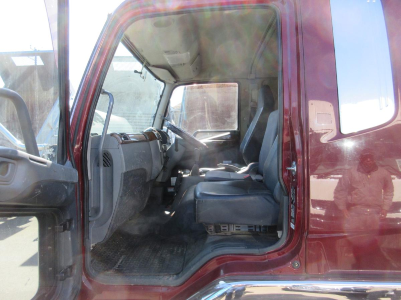 ETC ナビ ベット付き|中古トラックの販売・買取・査定のアイナビ