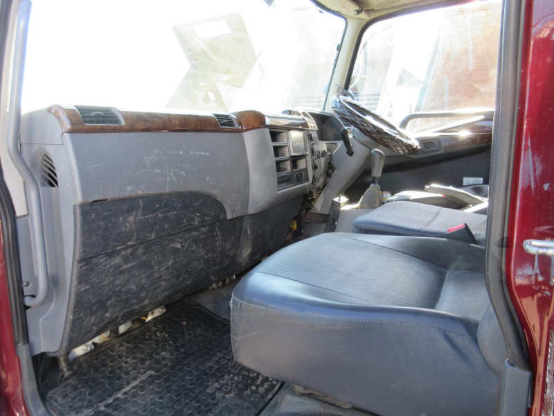 ETC ナビ ベット付き|中古トラックの販売・買取・査定のアイナビ