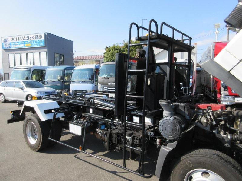 フックロール ツインホイスト Dレコーダー ETC|中古トラックの販売・買取・査定のアイナビ