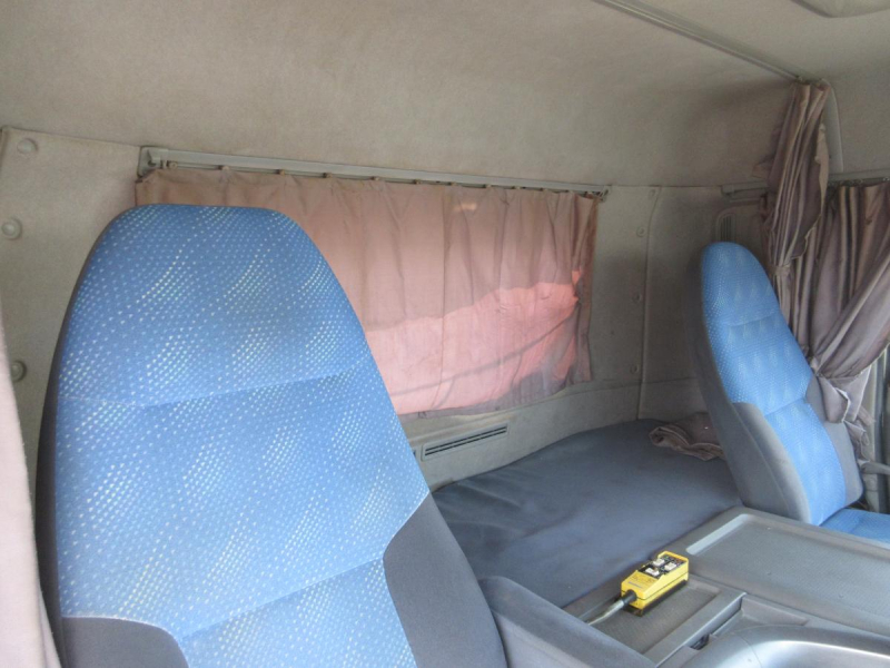 ツインホイスト 2デフ|中古トラックの販売・買取・査定のアイナビ