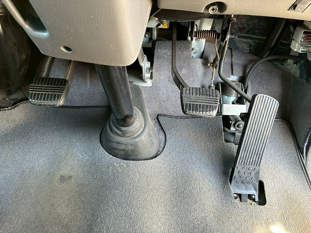 乗車定員29人自動扉オートスイングドアリクライニング|中古トラックの販売・買取・査定のアイナビ