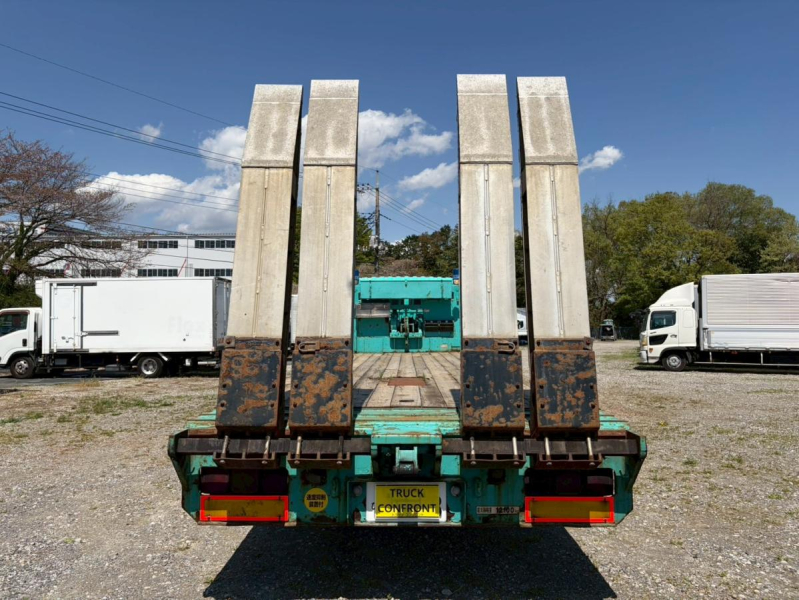 ハイジャッキセルフローダー4軸低床12.1トン積載自動あゆみ板|中古トラックの販売・買取・査定のアイナビ