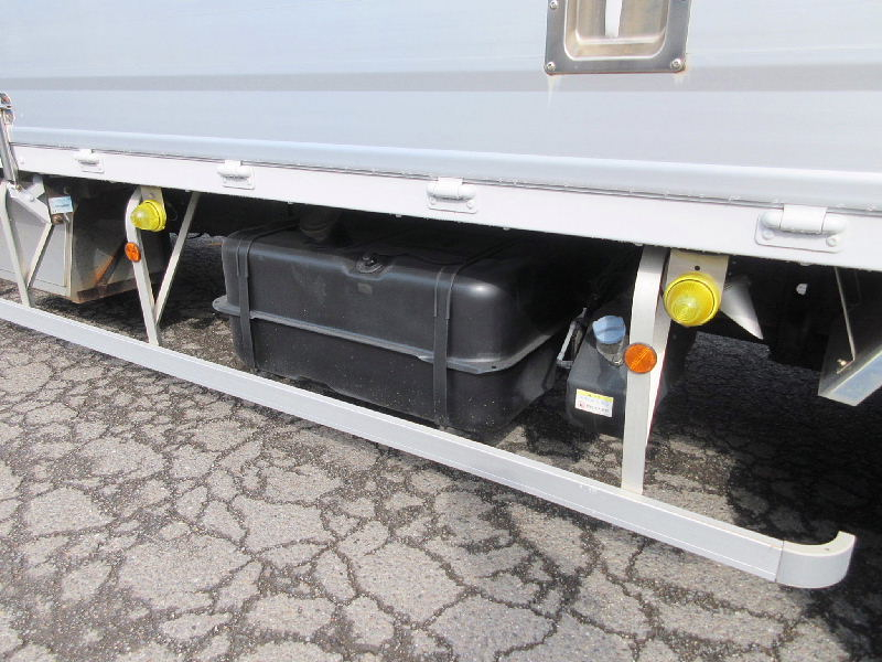 ★7220*2410*2410★7200ワイド★積載2400kg★6MT★|中古トラックの販売・買取・査定のアイナビ