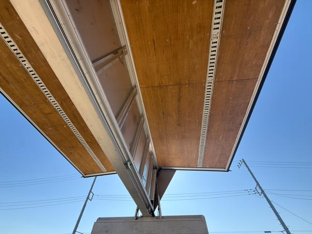 UDトラックス ウイング車 クオン|中古トラックの販売・買取・査定のアイナビ