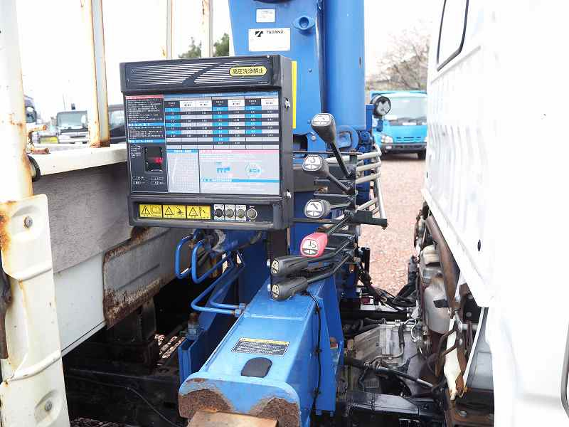 日野デュトロ4WD4段クレーンラジコン|中古トラックの販売・買取・査定のアイナビ