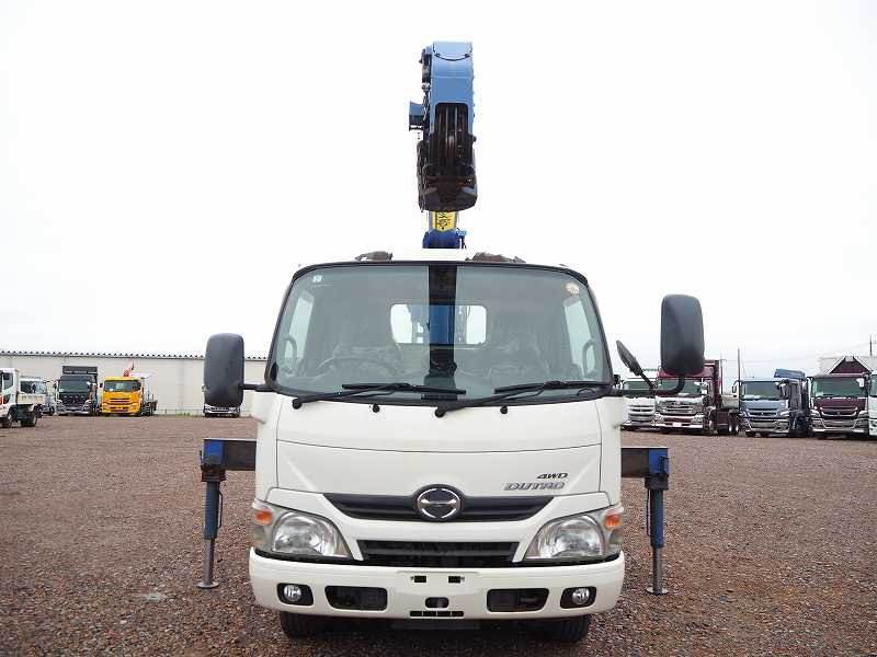 日野デュトロ4WD4段クレーンラジコン|中古トラックの販売・買取・査定のアイナビ