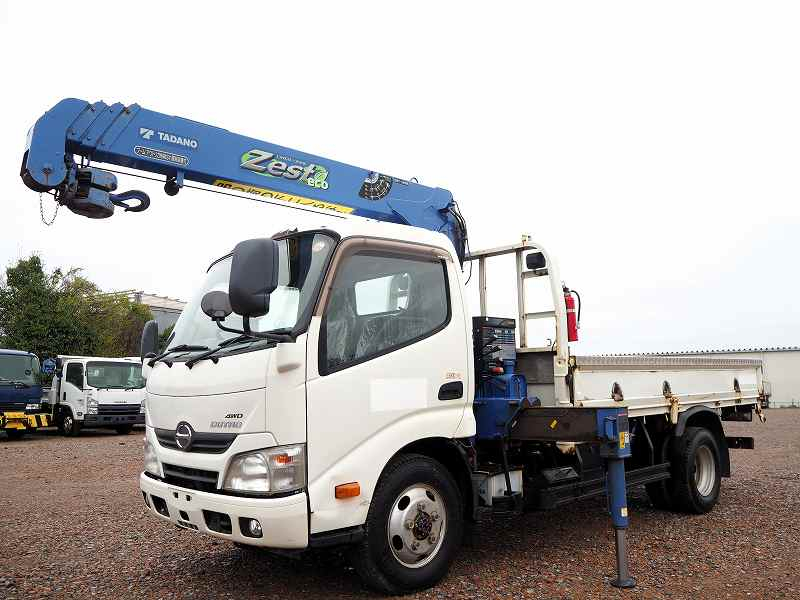 日野デュトロ4WD4段クレーンラジコン|中古トラックの販売・買取・査定のアイナビ