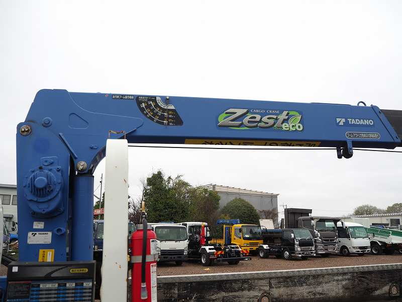 日野デュトロ4WD4段クレーンラジコン|中古トラックの販売・買取・査定のアイナビ