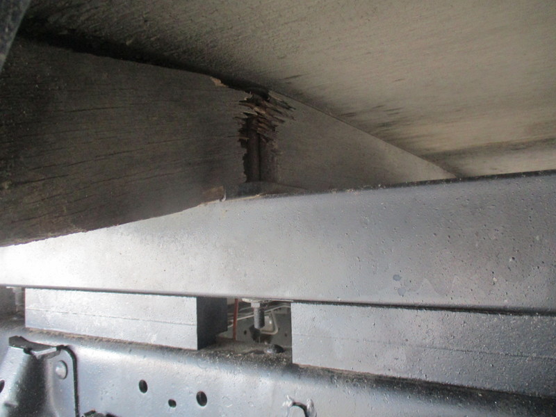 H15エルフタダノ製4段セルフクレーン検付ラジフック積載3.5t|中古トラックの販売・買取・査定のアイナビ