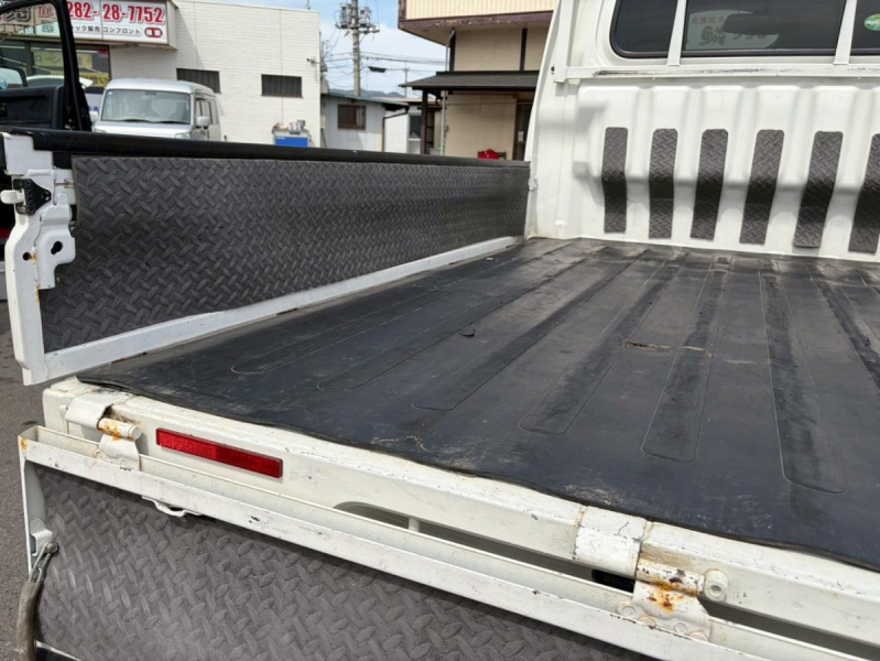 エクストラ4WDアルミホイールエアコン車検付き(R8/7/14)|中古トラックの販売・買取・査定のアイナビ