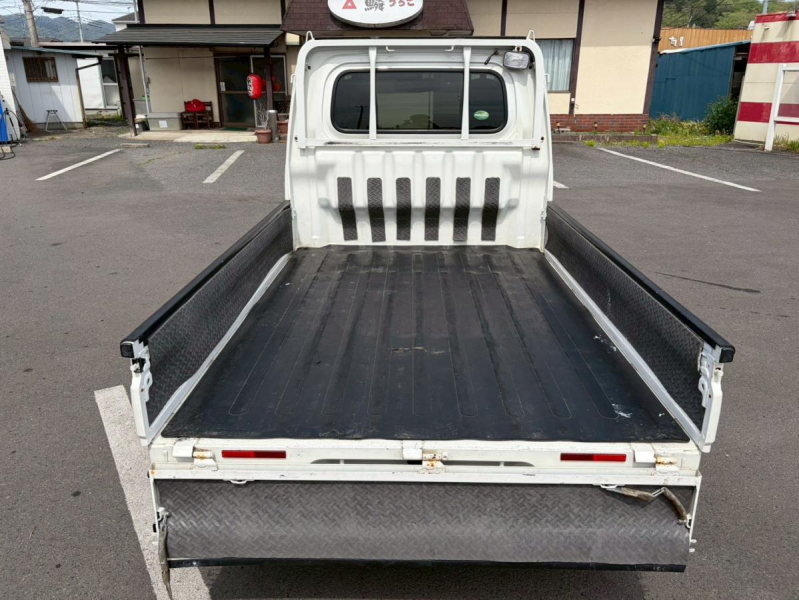 エクストラ4WDアルミホイールエアコン車検付き(R8/7/14)|中古トラックの販売・買取・査定のアイナビ