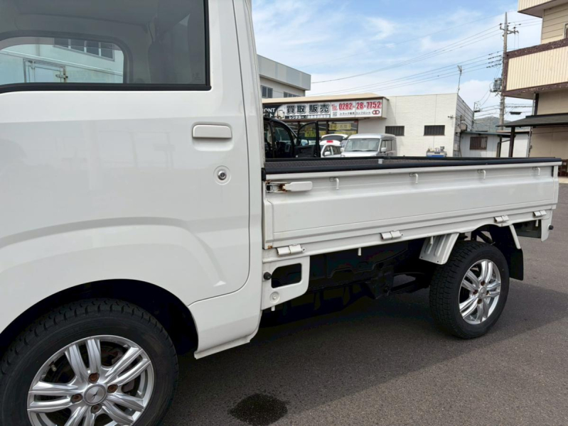 エクストラ4WDアルミホイールエアコン車検付き(R8/7/14)|中古トラックの販売・買取・査定のアイナビ