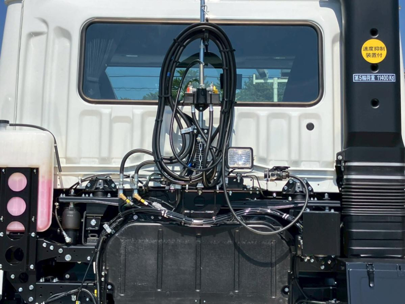 ☆未使用車 AT車 E尺 PTO スーパーハイルーフ ベッド付き|中古トラックの販売・買取・査定のアイナビ