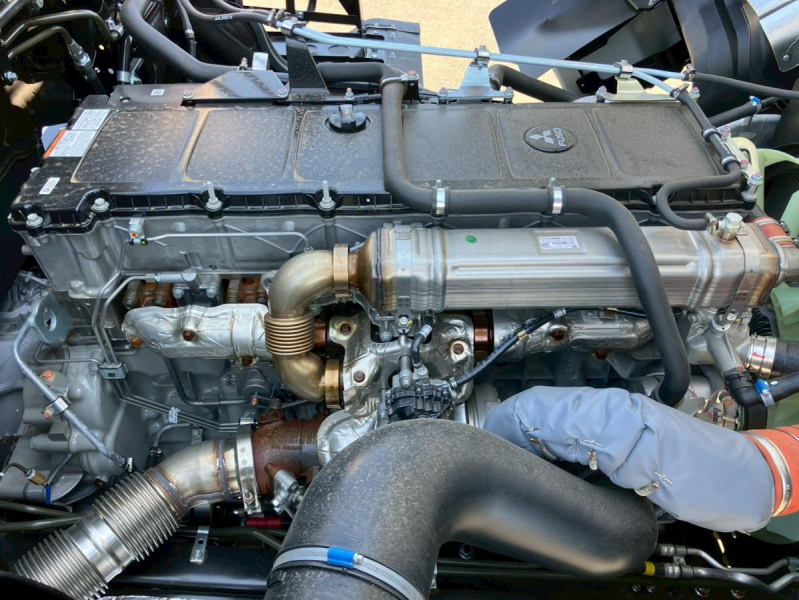 ☆未使用車 AT車 E尺 PTO スーパーハイルーフ ベッド付き|中古トラックの販売・買取・査定のアイナビ