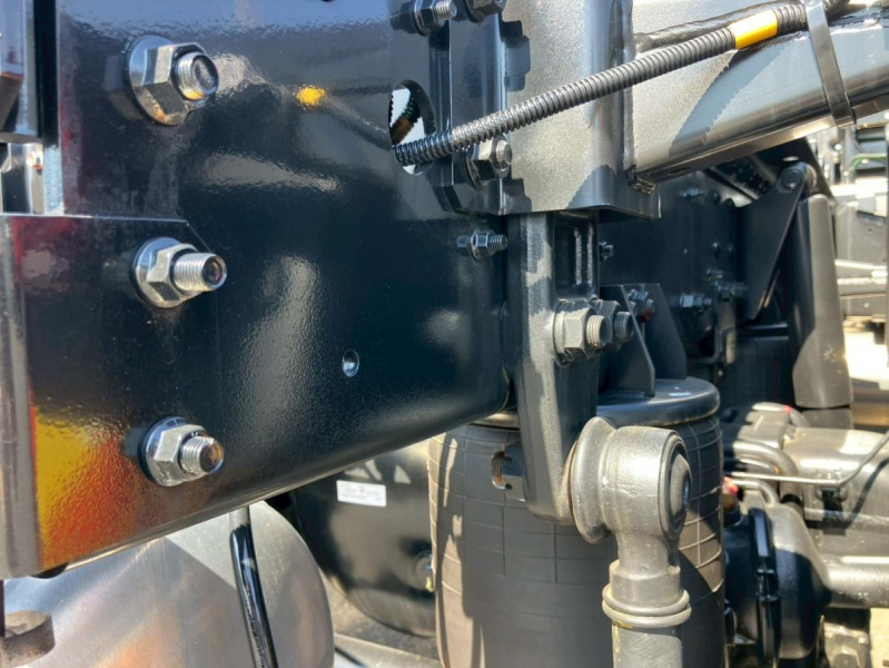 ☆未使用車 AT車 E尺 PTO スーパーハイルーフ ベッド付き|中古トラックの販売・買取・査定のアイナビ